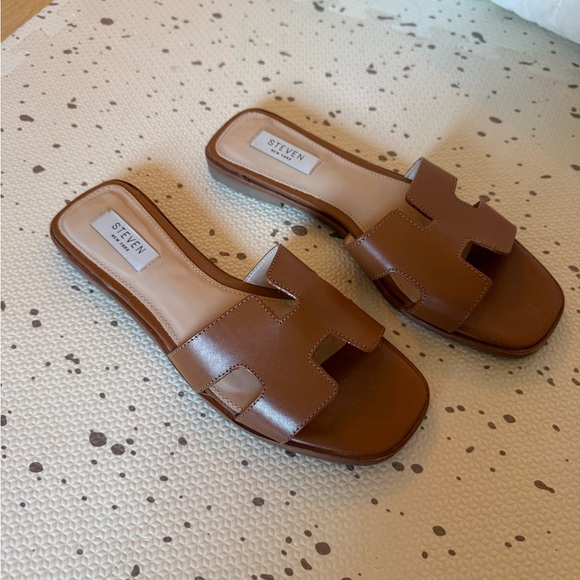 Steve Madden Hadyn Sandal - Picture 4 of 6
